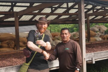 ali with maya mountain cacao man